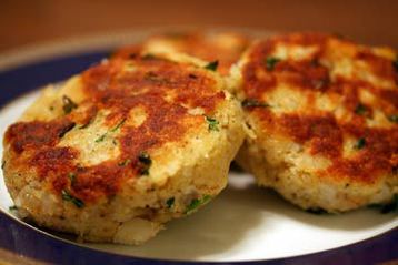 Our Best Haddock and Prawn Fish Cakes with Tartare Sauce