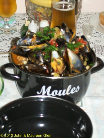 Alfredo's Steamed Mussels