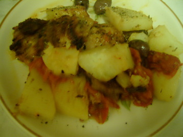 Greek style Chicken with tomatoes & olives [Kotopolo Me Domates Kai Elies ]