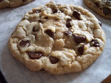 Big and Yummy Chocolate Chip Cookies