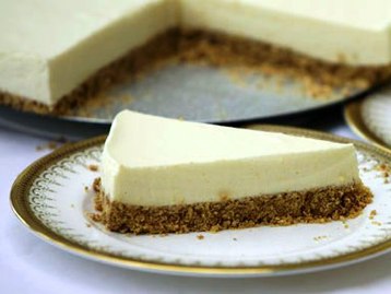 Lemon Cheesecake with Mandarin Coulis