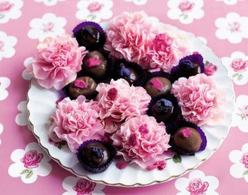 Rose and Violet Creams