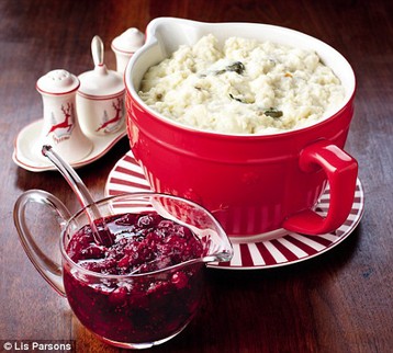 Nigella Lawson's 'My Mother's Bread Sauce'