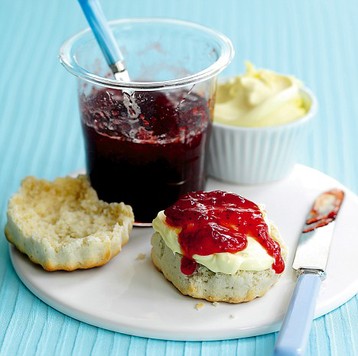 Jo Pratt's Quick/soft Set Strawberry Jam