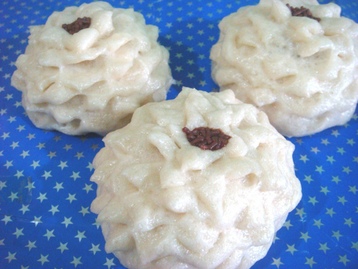 Homemade Steamed Sweet Buns