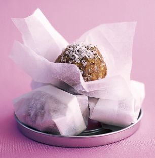 Yinka Thomas' Protein and Almond Fudge Balls