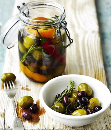 Jenny White's Chilli, Thyme and Orange Marinated Olives