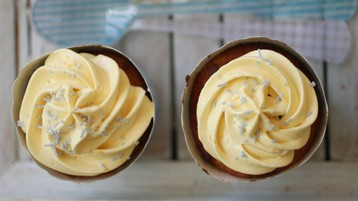Flourless Orange Cupcakes with Orange Buttercream